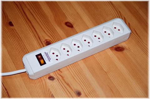 Amanda Energieprodukte: Amanda Steckdosenleiste f�r die Ton Maximierung, Ger�te f�r die Entst�ren von Wasseradern, Erdstrahlung und Elektrosmog - Amanda Energieprodukte, Amulett, Bodenbelebung, Depression, Der richtige Platz, dowsing, earth rays, electromagnetic stress, Elektrosmog, Energiesysteme,Energietechnik,energy products, entst�ren, Entst�rung, Erdstrahlen, Erdstrahlung, Ersch�pfung, fatigue, Feng Shui, Geomantie, geopathic stress, Hautkrankheit, Hautproblem, Hyperaktivit�t, insomnia, Kinderlosigkeit, Kopfschmerzen, Kraftort, Kraftplatz, Lichtenergie, Medaillon, Migr�ne, M�digkeit, Nervosit�t, Neurodermitis, Orgon, Ort der Kraft, Pendel, pendeln, place of power, Psoriasis, pyramid, Pyramide, Radi�sthesie, Resonanz-Technologie, R�ckenschmerzen, Rute, Rutengehen, Schlaflosigkeit, Schlafplatzuntersuch, Schlafst�rungen, Schmerzen, Standortbelastung, Stoffwechselst�rungen, Tachionen, Tachyon, Tschopp, Umweltverschmutzung, Unterleibsbeschwerden, Verdauungsproblem, Verspannungen, vitalisation, vitaliser, vitalisieren, Wasser, Wasserader, Wasseradern, Wasseraktivierung, Wasserbelebung, Wasserqualit�t, Wassertherapie, Wasservitalisierung, water, W�nschelrute, LIEBE, DANKBARKEIT